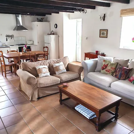 Holiday home Lavandes Et Roses Credin
